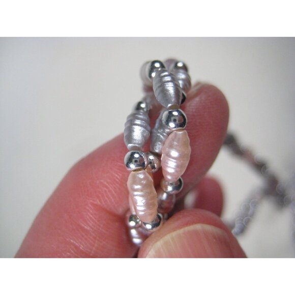 Dyed Pearl Beaded Twisted Pink Silver Bead Necklace 25 Inches Multi Strand - Picture 5 of 10